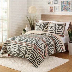 Justina Blakeney Jungalow quilt set